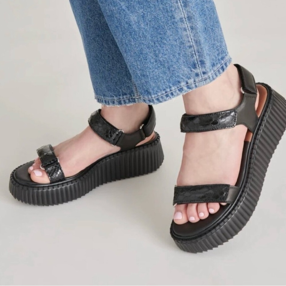 NWT Dolce Vita Debra Sandal